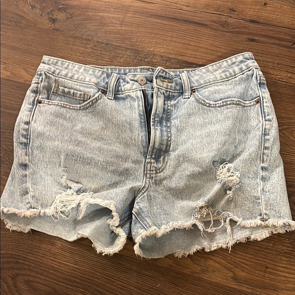 Old Navy Sz 12 Distressed Denim Shorts